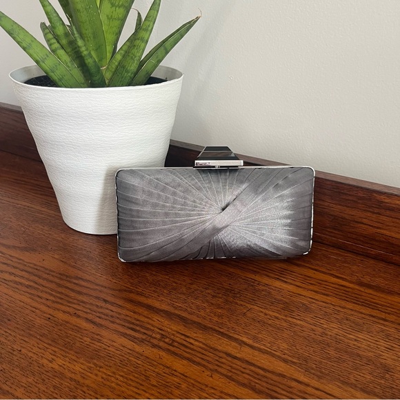 Sondra Roberts Handbags - NWT Sondra Roberts Gray Silver Satin Twist Evening Clutch Silver Tone Chain Trim
